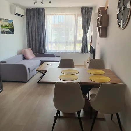 детелина апартамент- Free Underground Parking Lot Apartmán Varna