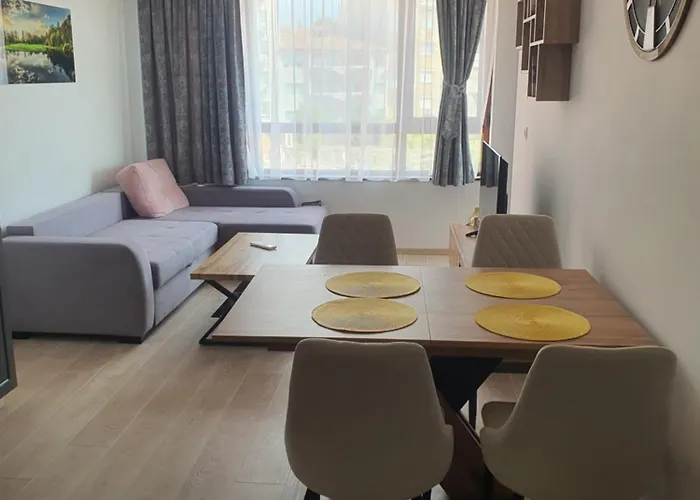 детелина апартамент- Free Underground Parking Lot Apartamento Varna