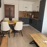 детелина апартамент- Free Underground Parking Lot Apartman