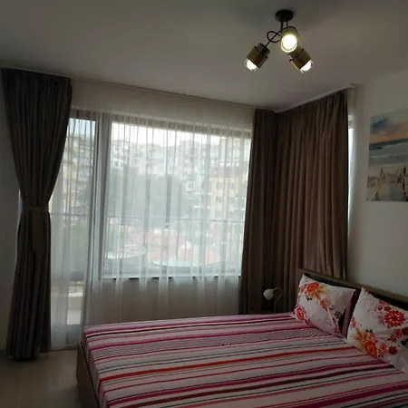 детелина апартамент- Free Underground Parking Lot * Βάρνα